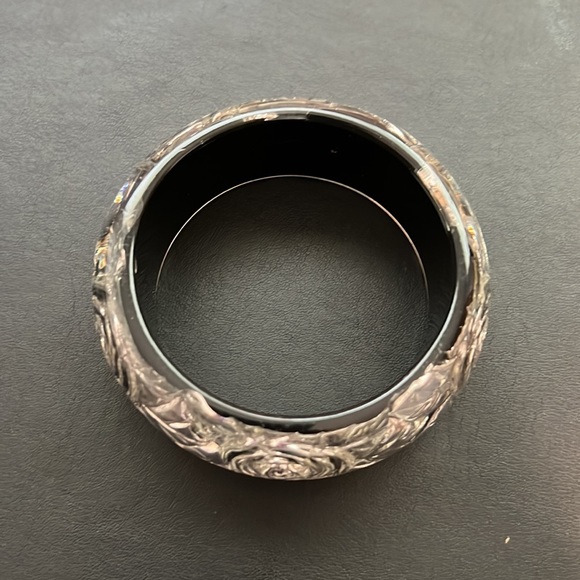 Vintage Plastic Bangle Bracelet, Clear with Silver Flowers, Black, Retro, Boho - Picture 6 of 7